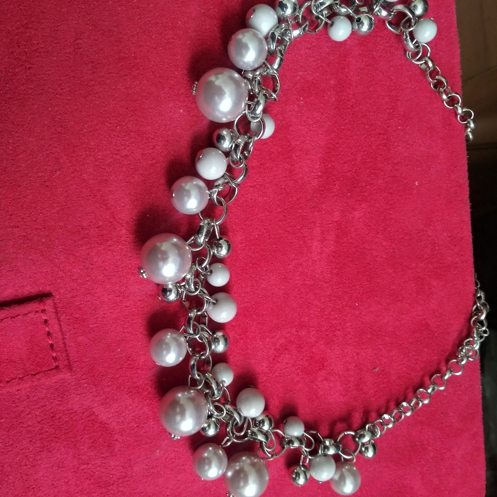 Grey pearl and silver necklave